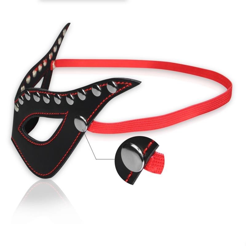 Maschera Bondage con Borchie