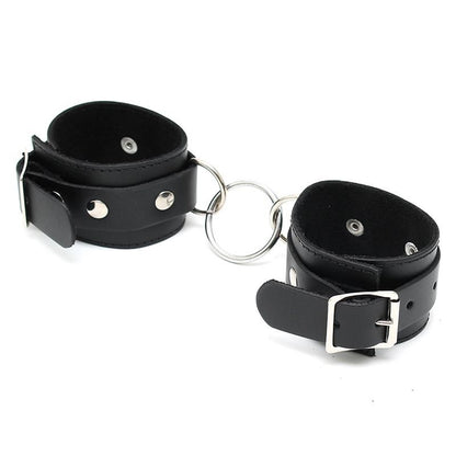 Manette Bondage in Pelle